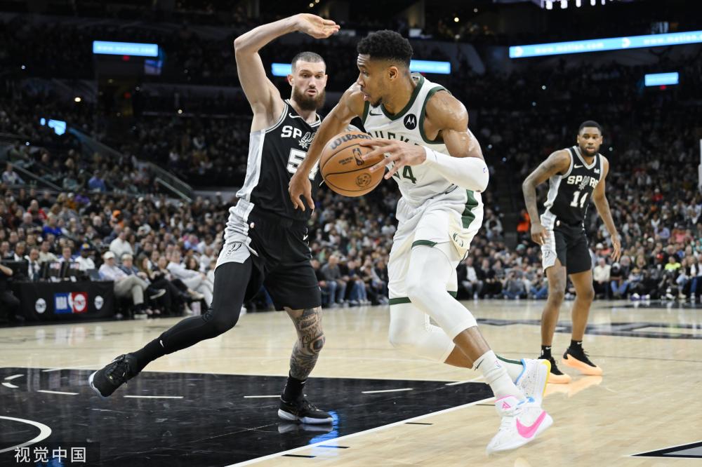 并成功借助 并成功借助